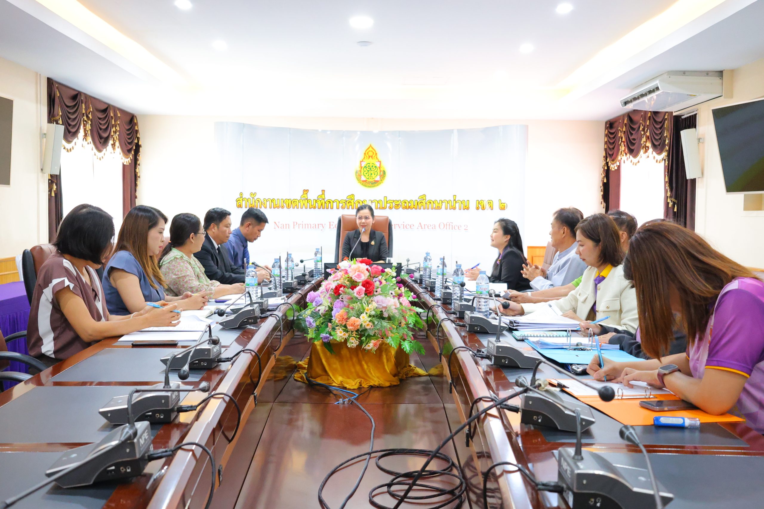 ประชุมหารือการถ่ายโอนสถานศึกษาขั้นพื้นฐานมาสังกัดองค์การบริหารส่วนจังหวัดน่านกรณีโรงเรียนศรีสระวงศ์